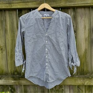 Kensie Pinstriped Blouse V Neck Navy Blue and White Size Medium